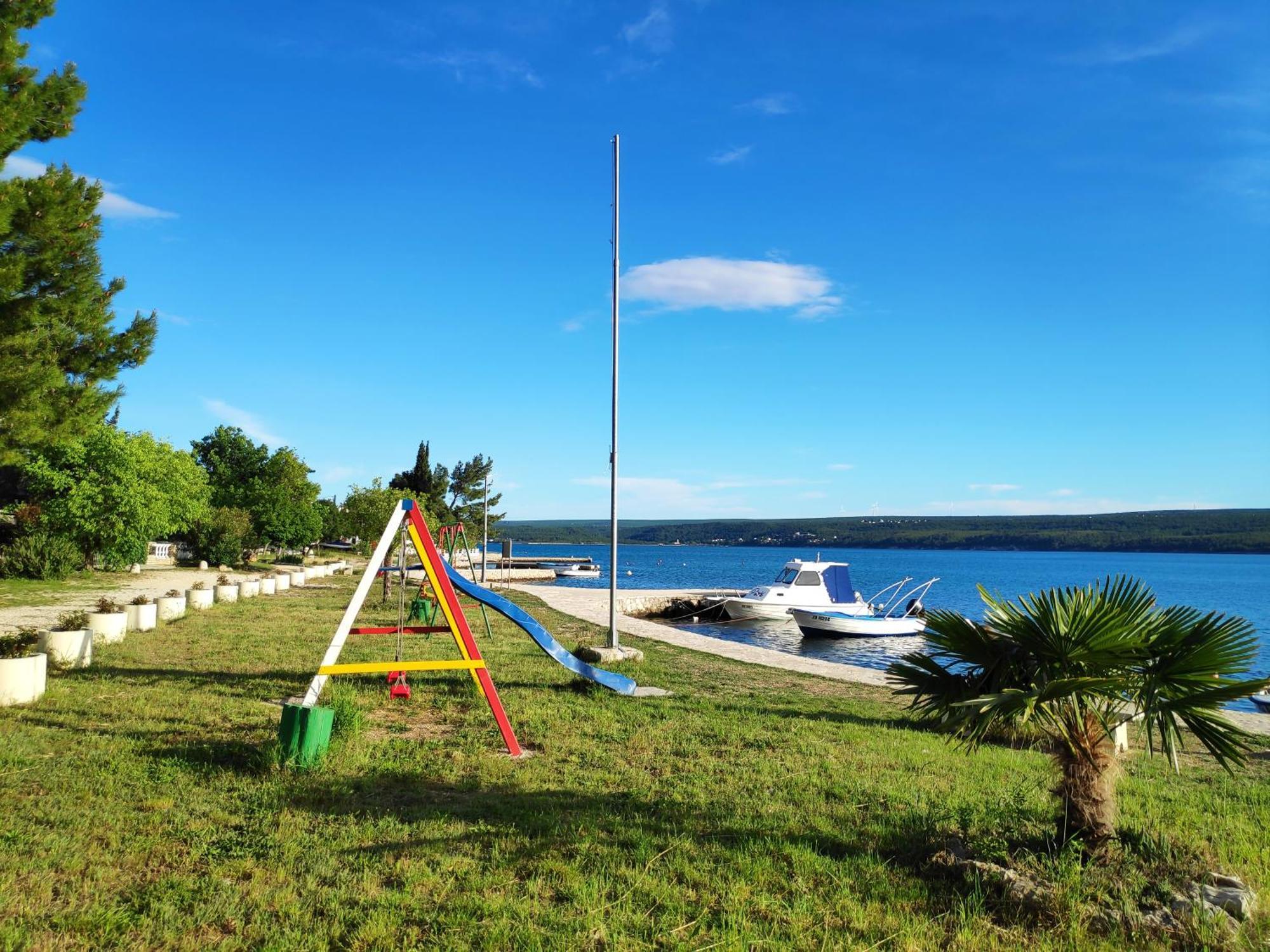 Villa Punta Blava - Beach Front, Ideal For Family Vacation With Kids, Large Terraces With Sea View, Internet, Netflix, No Pets Allowed Obrovac Bagian luar foto