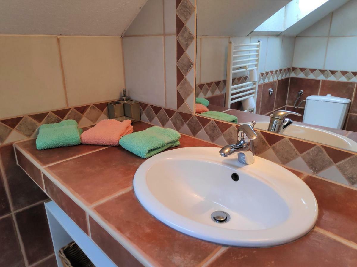 Villa Punta Blava - Beach Front, Ideal For Family Vacation With Kids, Large Terraces With Sea View, Internet, Netflix, No Pets Allowed Obrovac Bagian luar foto