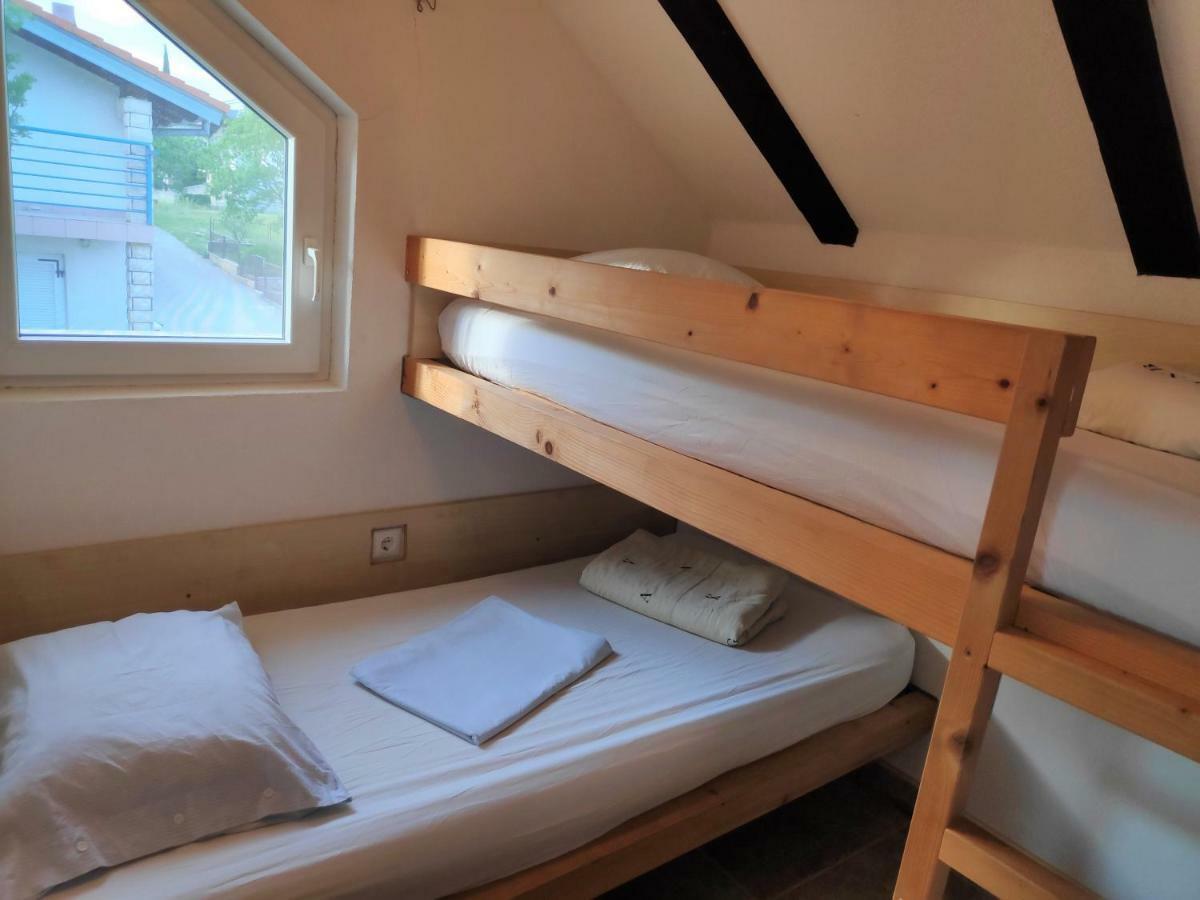 Villa Punta Blava - Beach Front, Ideal For Family Vacation With Kids, Large Terraces With Sea View, Internet, Netflix, No Pets Allowed Obrovac Bagian luar foto