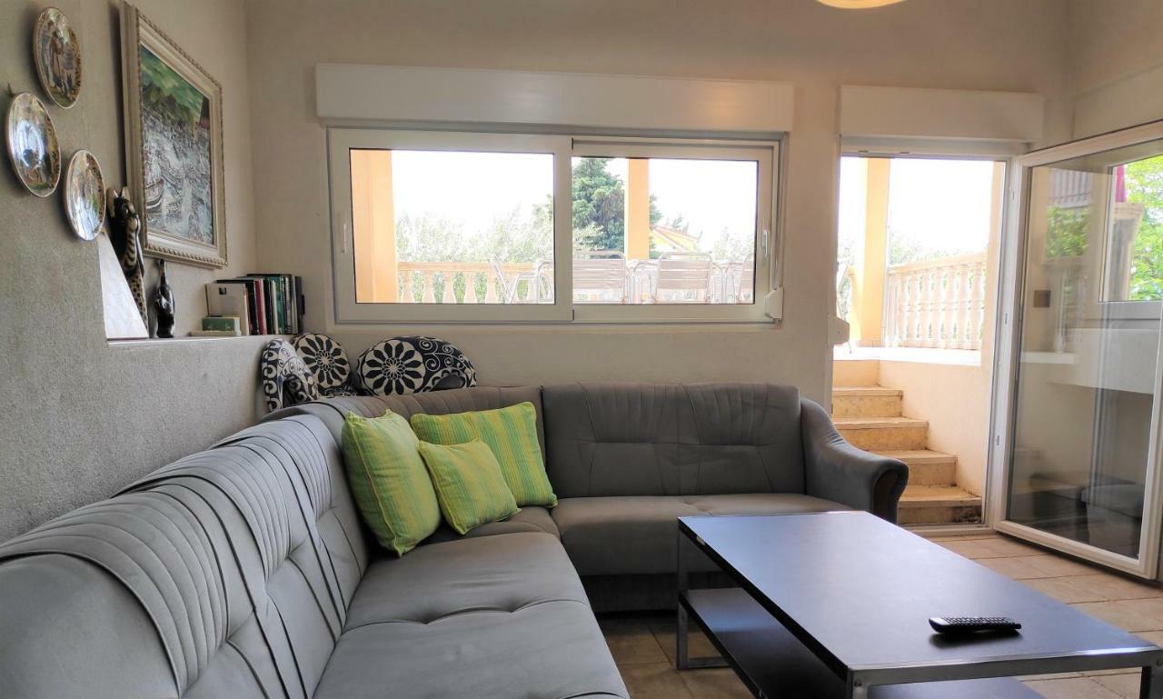 Villa Punta Blava - Beach Front, Ideal For Family Vacation With Kids, Large Terraces With Sea View, Internet, Netflix, No Pets Allowed Obrovac Bagian luar foto
